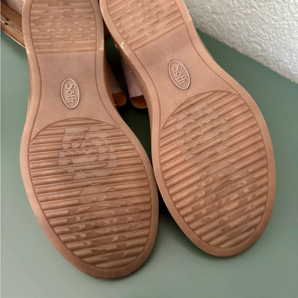 Sofft Metallic Taupe Flat Ankle-Strap Sandals - Picture 2 of 3